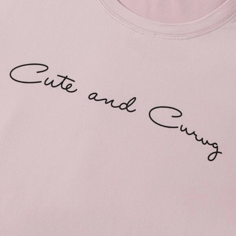 OUT OF STOCK - Curvy Gal #Cute&Curvy Tee OX, 1X - Picture 3 of 4